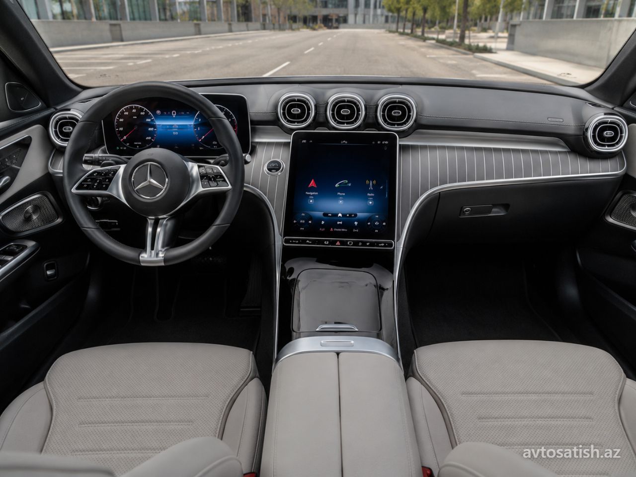 2020 Mercedes-Benz C 300 arxa görünüşü