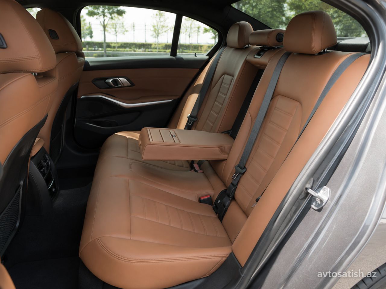 2020 BMW 3-Series 330i şəkil 7