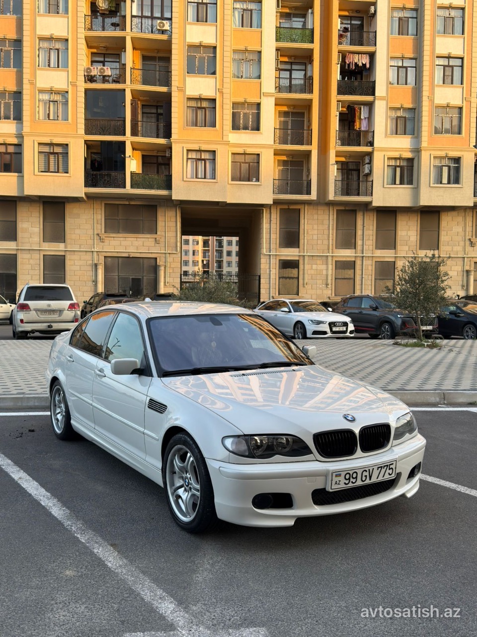 BMW 3-Series 320i
