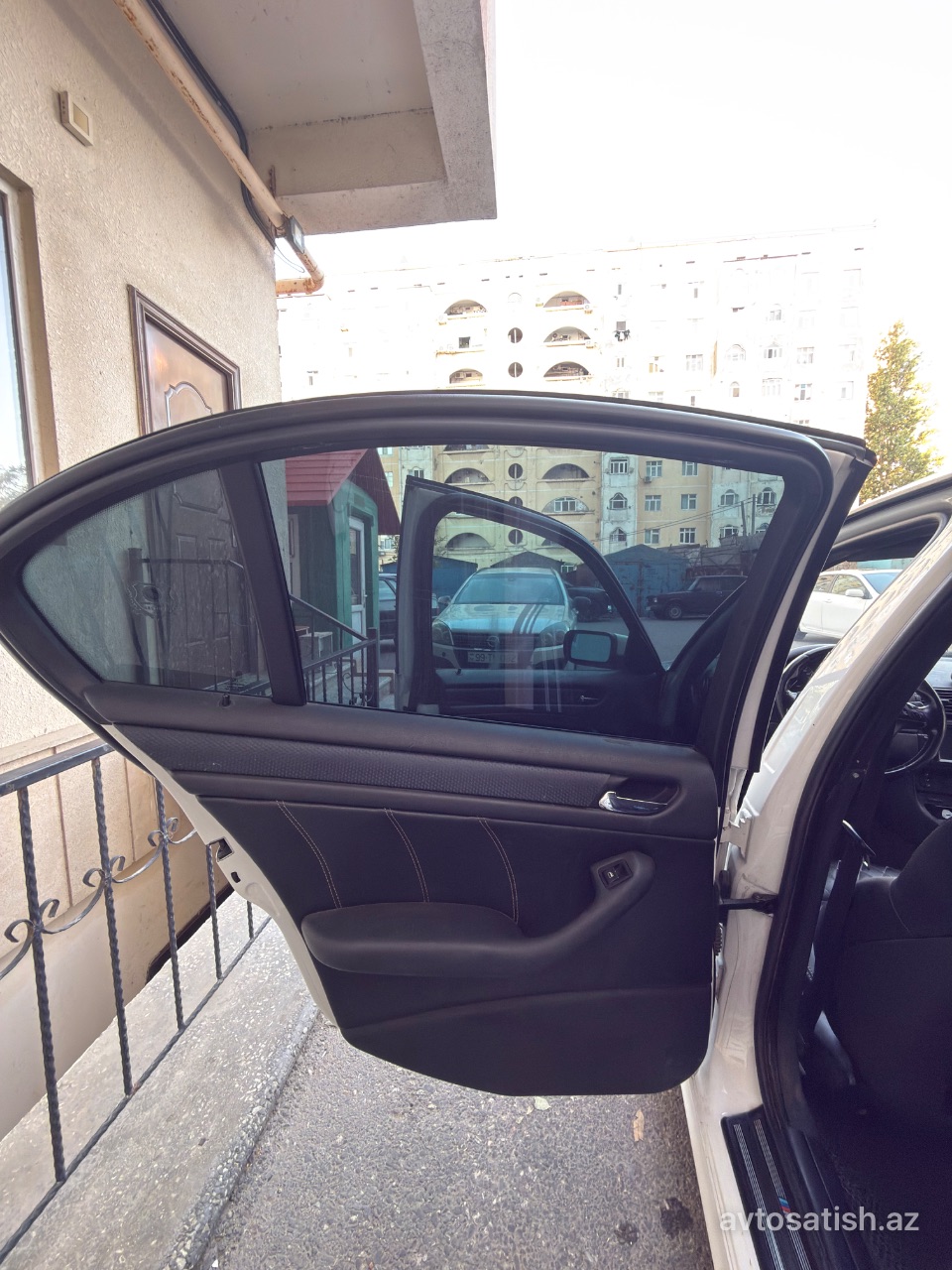 2003 BMW 3-Series 320i şəkil 8