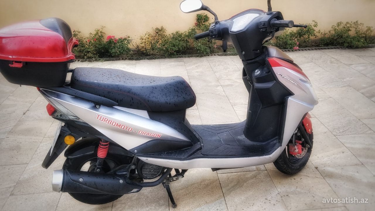 2022 Honda Forza yan görünüşü