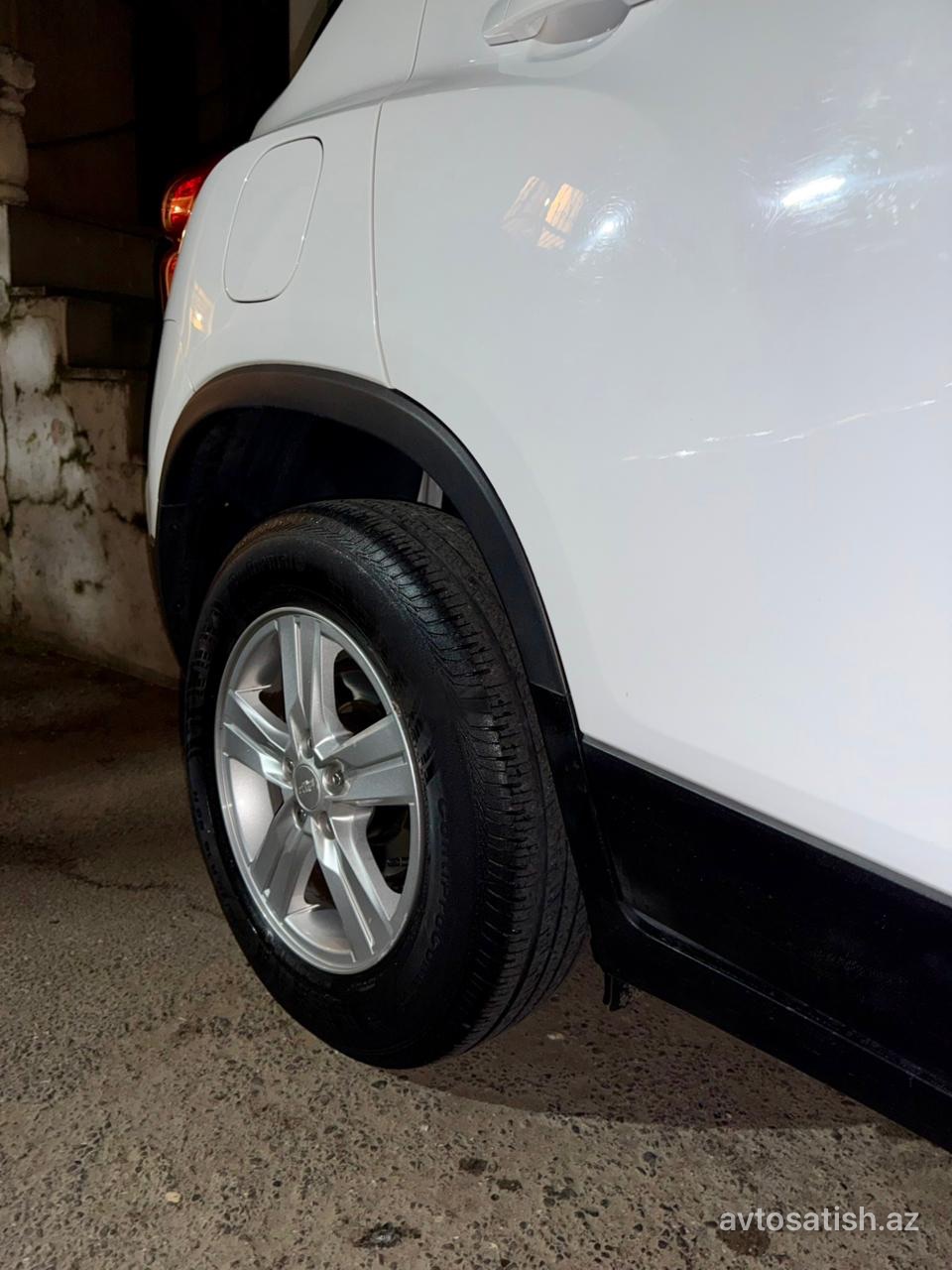 2017 Chevrolet Trax 1.4T yan görünüşü